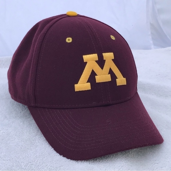 Nike Legacy91 University of Minnesota Golden Gophers Ball Cap - Picture 9 of 16